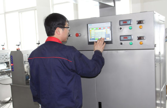 Beli Mesin Laminator Otomatisasi Tinggi 380mm Roller Lebar Dengan Sistem Kontrol Siemens Plc pembuatan online