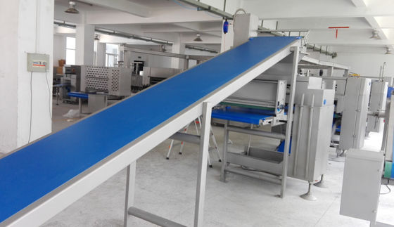 Beli 750mm Lini Produksi Roti Industri Lebar 5000 Kg / Jam Dengan Peralatan Dekorasi pembuatan online