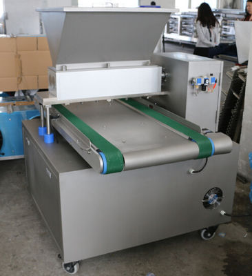 Beli Belt Smoothly Menjalankan Cake Depositor Machine 600mm Bekerja Lebar Untuk Kue / Cookie pembuatan online