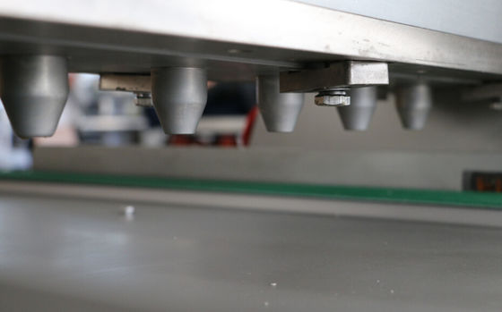 Beli 400 * 600mm Nampan Kue Depositor Mesin Struktur Fleksibel Dengan Nozel Berubah pembuatan online