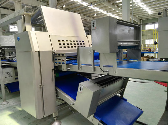 Beli Mudah Dioperasikan Industri Laminating Machine 800 Mm Belt Width Untuk Danish Pastry online manufacture