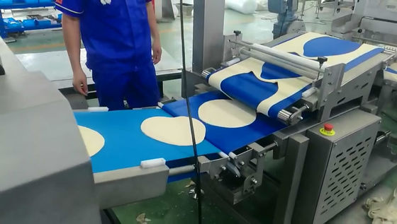 Beli Minimum 2,5 Mm Ketebalan Otomatis Membuat Pizza Mesin Pangkalan Produksi Pizza / Kerak pembuatan online